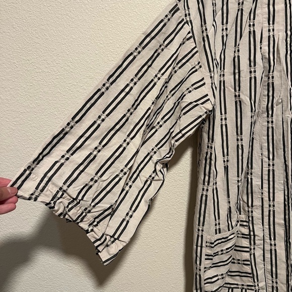 Universal Thread Striped Cardigan - Black and Cream - Picture 3 of 5